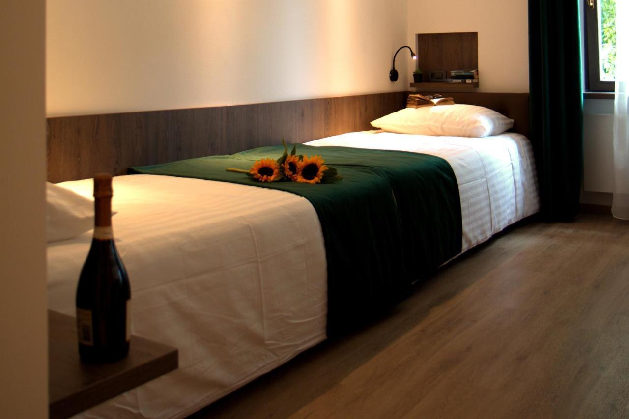 Petkovsek Rooms And Apartments ลูบลิยานา ภายนอก รูปภาพ