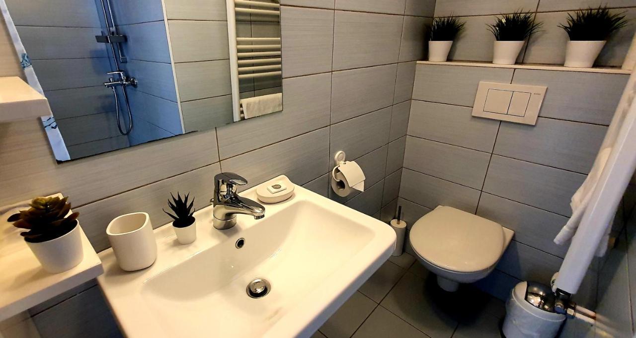 Petkovsek Rooms And Apartments ลูบลิยานา ภายนอก รูปภาพ